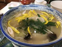 鲜花怒放过桥米线-桥香园过桥米线(国贸店)