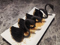 黑天鹅榴莲酥-悦秀·高级粤菜