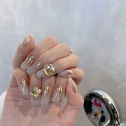 -Pink You美甲洗眉纹绣定制中心