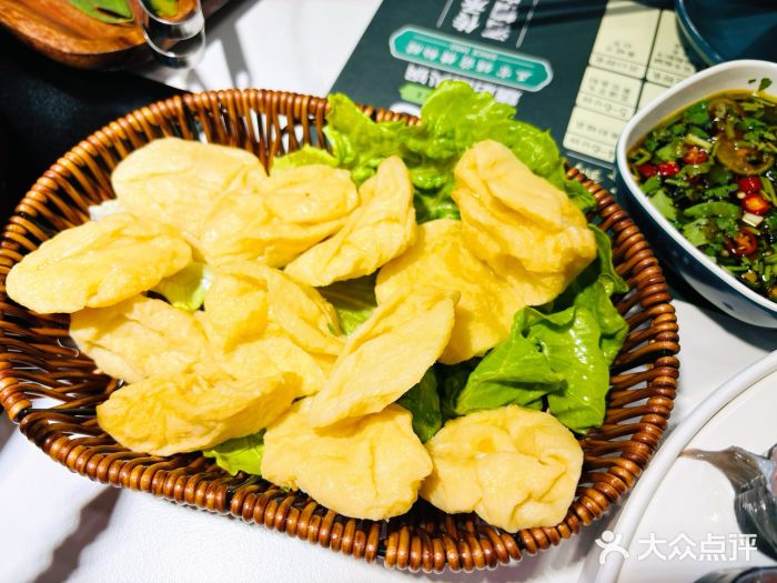 椰子湾·海南火锅(正大广场店)金纱鱼腐图片