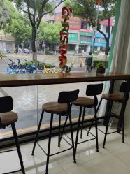 -苗医生专业祛痘·皮肤管理