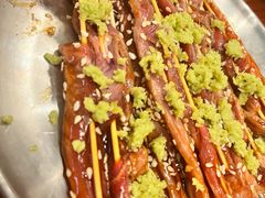 芥末生牛肉-何妹湿辣牛肉·粤式烧烤砂煲(桂雅路店)