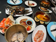 -雍容荟帝王蟹活龙虾展台自助(IFS黑金店)