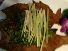 -香巴拉云南餐厅(华莱坞店)