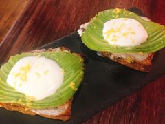 牛油果烤面包配酸奶-1861意大利餐厅(文化广场店)