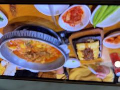 -喇喇排骨火锅·传统韩式脊骨汤(望京西园总店)