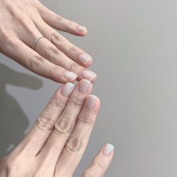 -花岐款式专研健康美甲沙龙