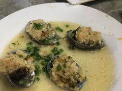 蒜蓉蒸鲍鱼-四川小胡子海鲜(丁村万人海鲜广场店)