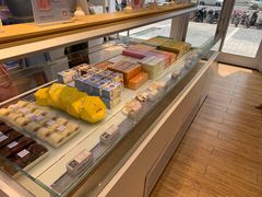 面包甜点陈列柜-好利来(北美N1店)