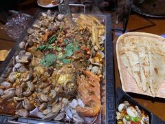 -东来菜馆•手抓海鲜家常菜•海鲜锅贴(鸽子窝店)
