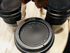 榛果拿铁-Awfully Chocolate(来福士广场店)