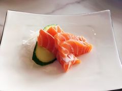 三文鱼刺身-粤海璇宫·木棉花高空旋转餐厅·聚会派对