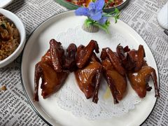 红烧乳鸽-朕悦鹧鸪饭私房菜