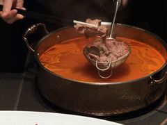 -左庭右院鲜牛肉火锅黑金店(陆家嘴中心店)