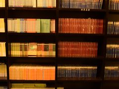 -钟书阁(松江泰晤士小镇店)