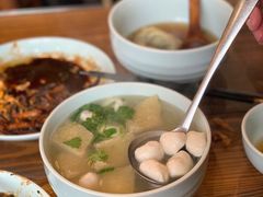 香菜鱼圆汤-双塔老饭店