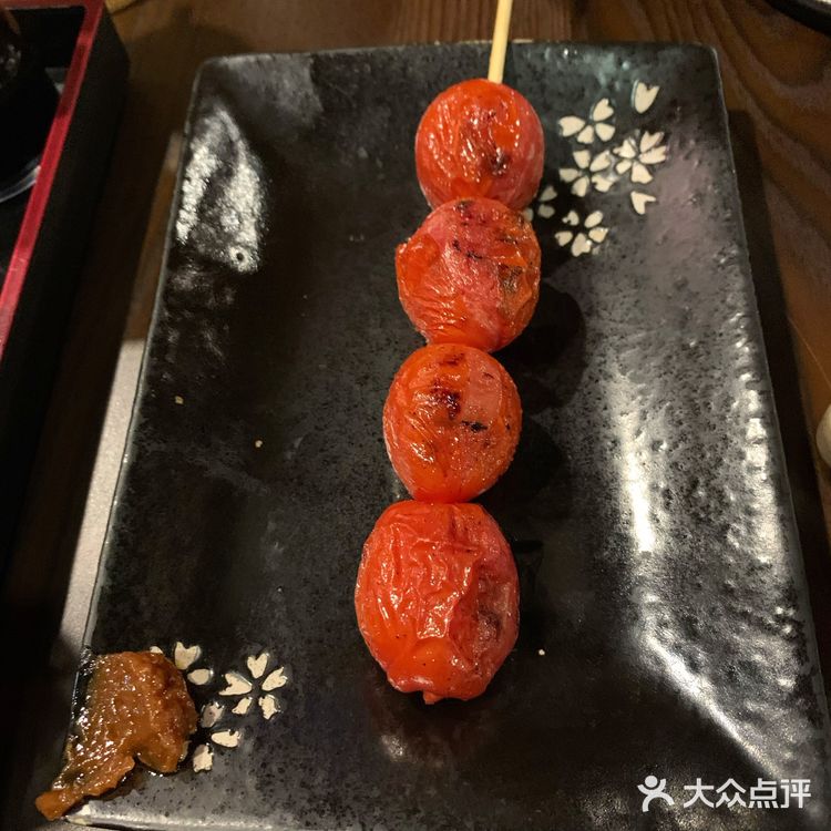 好像还有挺多日本人在吃的