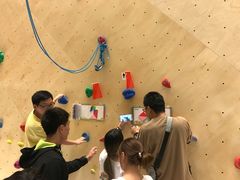 -ROCKPLUS攀岩馆(环宇城店)