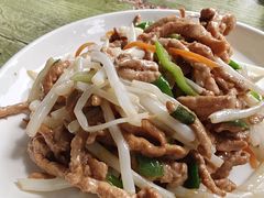 -丹水桥地锅鱼·翘嘴鲌·地方特色全鱼宴(丹江口大坝店)