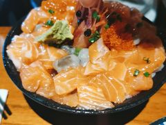 三文鱼火山丼-魔丼屋(日月光店)