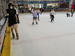 -正佳冰河湾真冰滑冰场