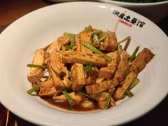 -洞庭土菜馆(易发广场店)