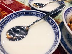 -赵记传承特色牛奶甜品(泉城广场店)