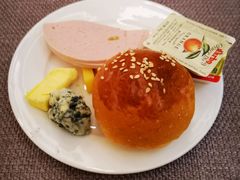 早餐面包-蜻蜓逐宴全日制西餐厅I古北水镇大酒店