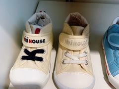 -宝大祥青少年儿童购物中心(南京东路店)