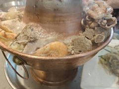 -鑫渔港海鲜本地菜·山海关浑锅(东戴河店)