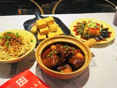 -巴厘龙虾·榜首油焖大虾(音乐学院·沿江酒馆店)