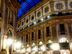 -文艺复兴百货(米兰大教堂广场店)