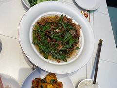 -阿瓦山寨·湘菜现炒·剁椒鱼头王(咸阳总店)