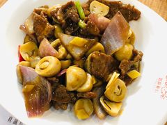 蚝油鲜菇牛肉-新世界餐厅(万达店)