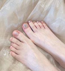 -悦指间美甲美睫