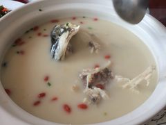 -万佛湖许老大铁锅鱼(黑金冠店)