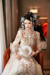 点击看大图 -艾拉·女王婚纱礼服馆