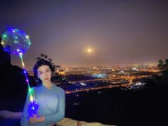 -鬼笑石后山停车场