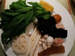 -火宴山海鲜自助火锅(新世界店)