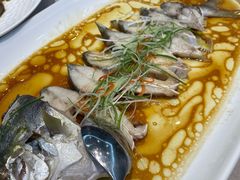 葱油蒸金鲳鱼-香山湖渔家大院