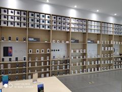 -华为授权体验店(中山公园来福士)