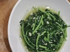 -侬佳蒸菜馆(听潮店)