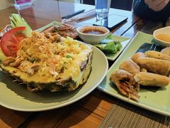 菠萝海鲜炒饭-mango tree芒果树泰国餐厅(青岛万象城店)