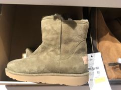 -唯品会(北京国瑞城店)