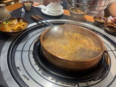 -阿山卓·野生菌火锅·纳西火塘烤肉