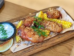 -Mark&Mars Restaurant