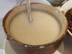 老妈蹄花汤-麻六记(新天地店)