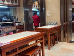 大堂-郑州烤鸭总店