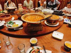 -老滇山寨•云南特色菜•地方菜•民族风情歌舞表演(金碧店)