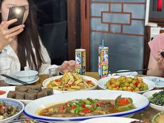 -芦茨金富饭庄·25年老字号·专做稻草鸡